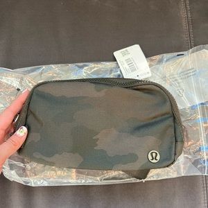 NWT Lululemon Everywhere Belt Bag Camo